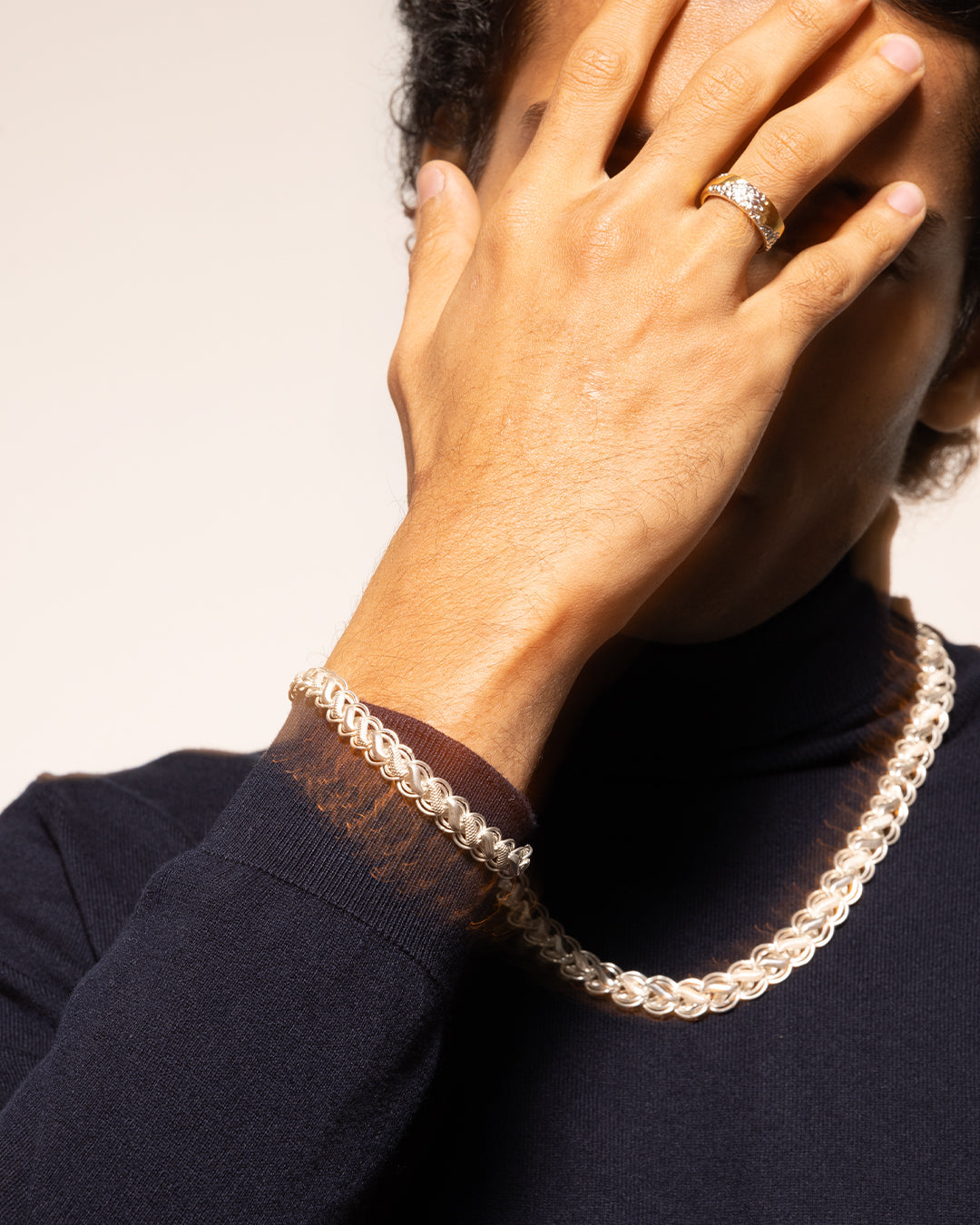 Thin Feather - Bracelet